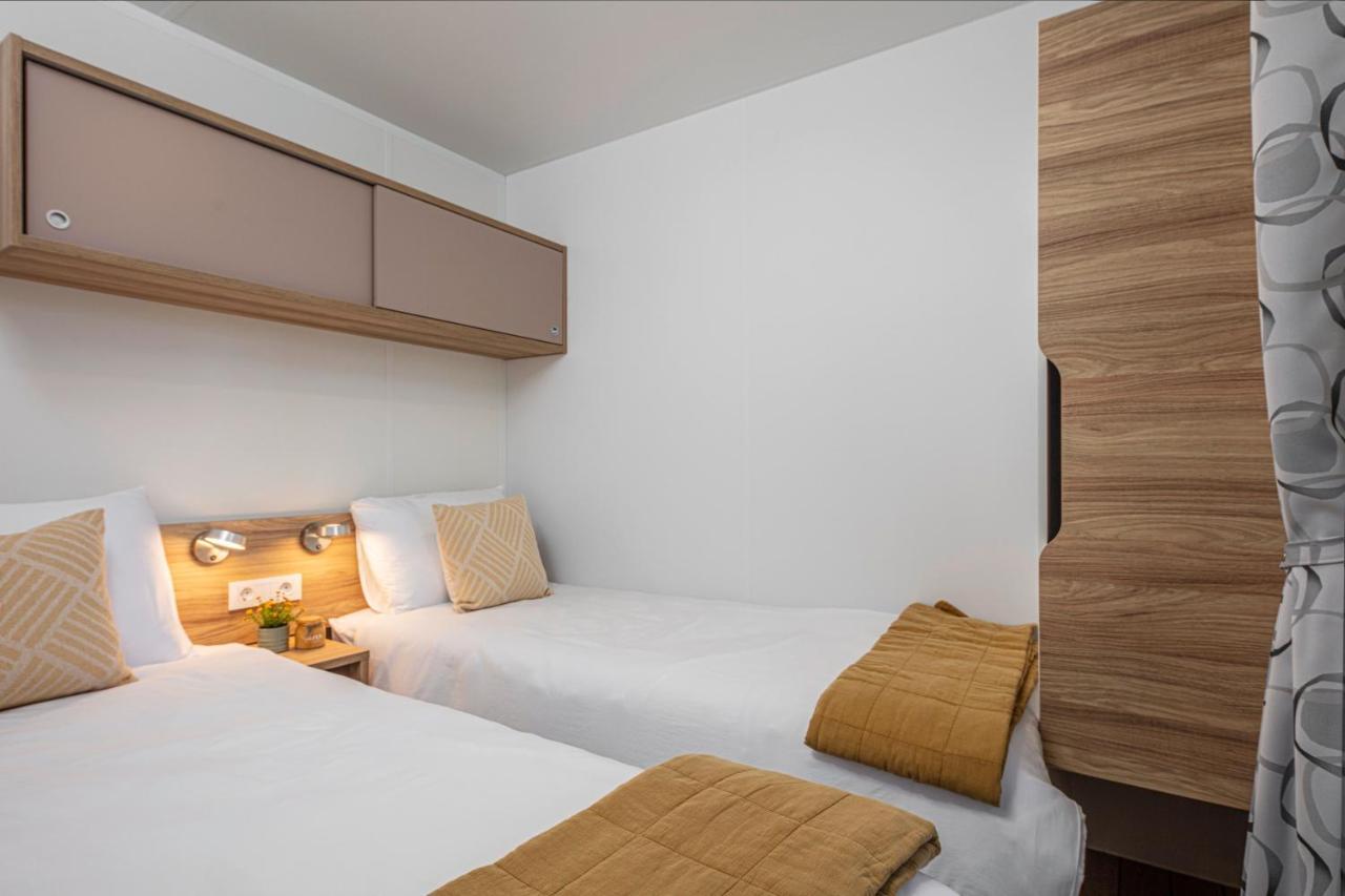 Porton Mobile Home โรวีน ภายนอก รูปภาพ