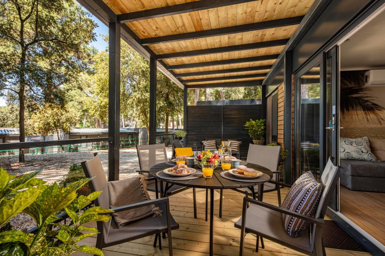 Porton Mobile Home โรวีน ภายนอก รูปภาพ