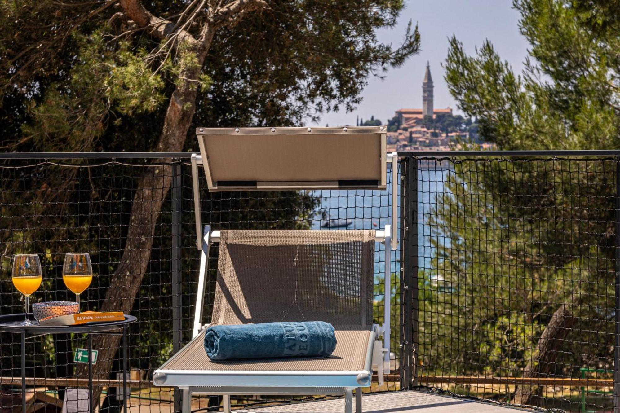 Porton Mobile Home โรวีน ภายนอก รูปภาพ